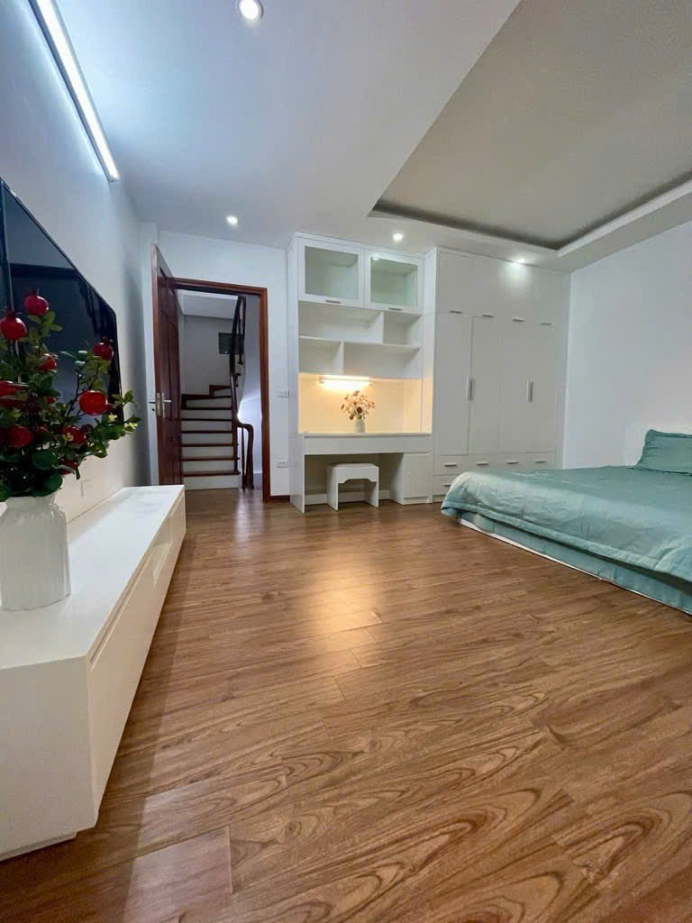 BÁN GẤP! NHÀ 56M2, 5 TẦNG, VÕ CHÍ CÔNG, CẦU GIẤY, NỘI THẤT XỊN, GIÁ CHỈ HƠN 10 TỶ. SỔ ĐỎ SẴN SÀNG TRAO TAY!