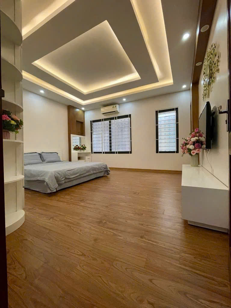 BÁN GẤP! NHÀ 56M2, 5 TẦNG, VÕ CHÍ CÔNG, CẦU GIẤY, NỘI THẤT XỊN, GIÁ CHỈ HƠN 10 TỶ. SỔ ĐỎ SẴN SÀNG TRAO TAY!