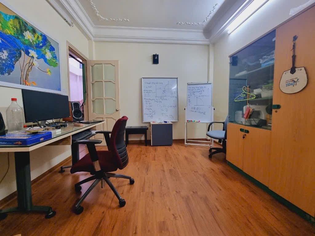 CẦU GIẤY - BÁN NHÀ GẦN TRƯỜNG TH FPT - 68M2 - NHỈNH 13 TỶ