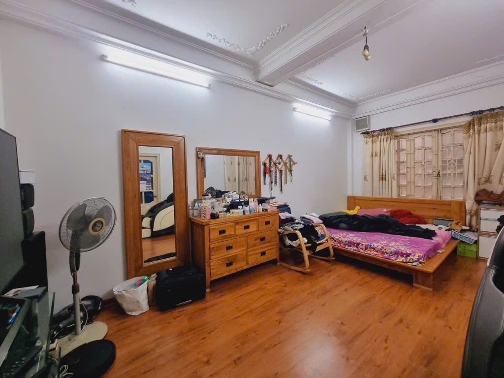 CẦU GIẤY - BÁN NHÀ GẦN TRƯỜNG TH FPT - 68M2 - NHỈNH 13 TỶ