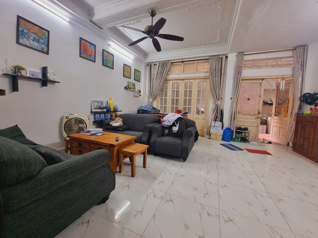 CẦU GIẤY - BÁN NHÀ GẦN TRƯỜNG TH FPT - 68M2 - NHỈNH 13 TỶ