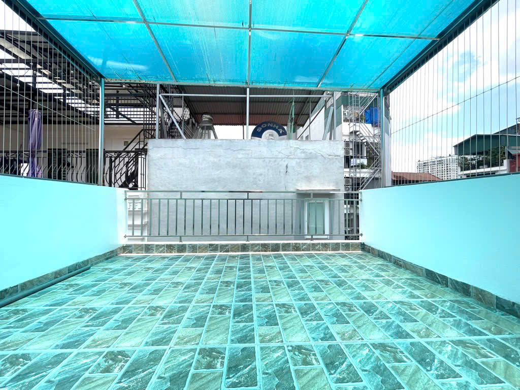 NHÀ LÔ GÓC ĐẸP NHẤT CẦU GIẤY - SỔ ĐỎ CHÍNH CHỦ - GIAO DỊCH NGAY