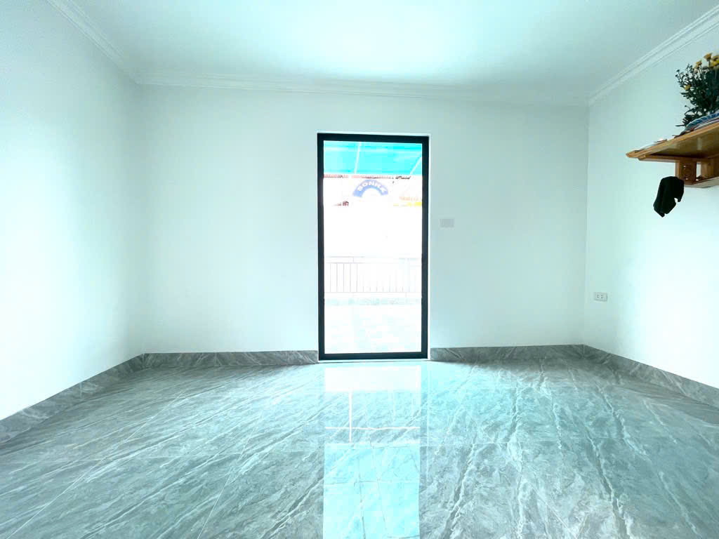 NHÀ LÔ GÓC ĐẸP NHẤT CẦU GIẤY - SỔ ĐỎ CHÍNH CHỦ - GIAO DỊCH NGAY