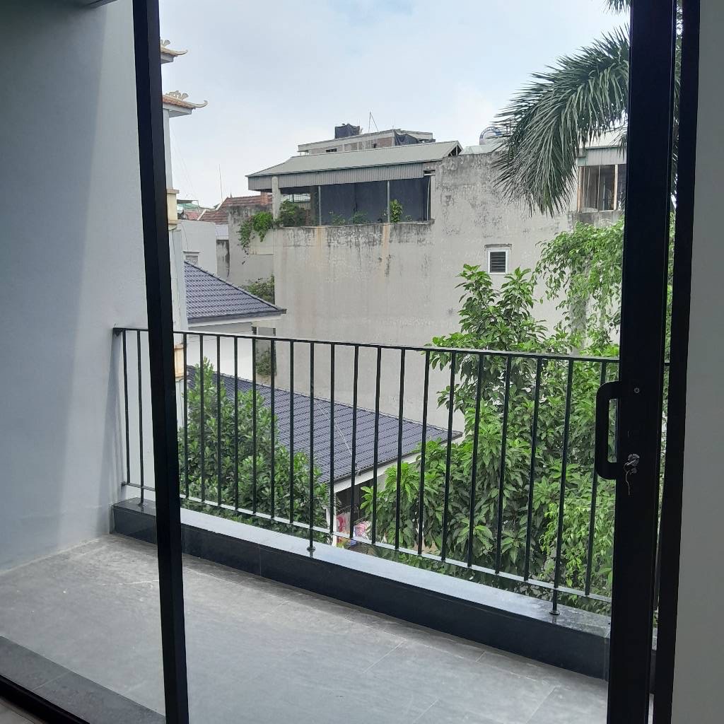 NHÀ MỚI LẠC LONG QUÂN DT 65M - XÂY 5 TẦNG - THANG MÁY - MT 4.2M - GIÁ CHÀO 12 TỶ