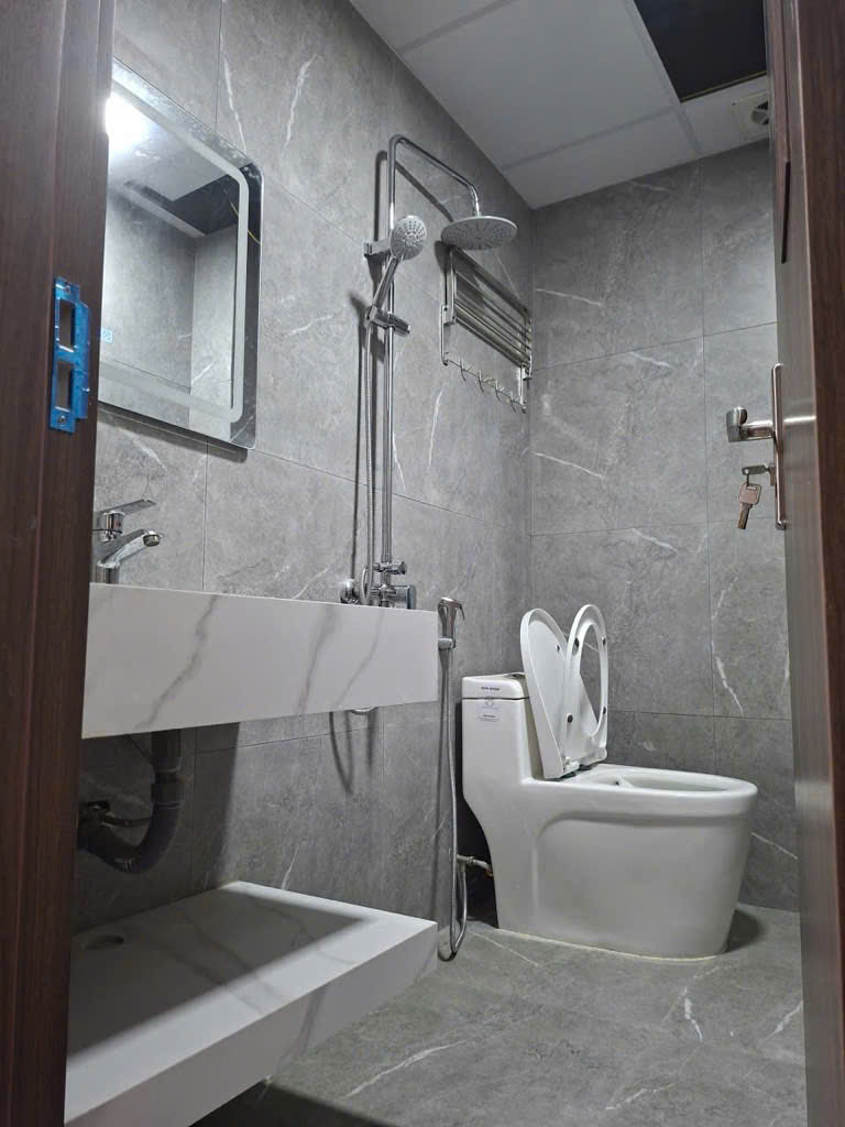 TRẦN DUY HƯNG CÁCH PHỐ 30M, GẦN Ô TÔ, DT 65M, 5 TẦNG, NỞ HẬU, GIÁ CHÀO 13 TỶ