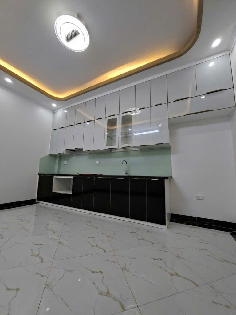 TRẦN DUY HƯNG CÁCH PHỐ 30M, GẦN Ô TÔ, DT 65M, 5 TẦNG, NỞ HẬU, GIÁ CHÀO 13 TỶ