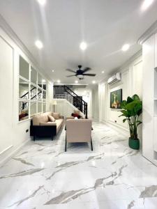 Bán nhà lô góc 3 mặt thoáng Hào Nam