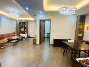 Bán căn CC Nam Trung Yên - Cầu Giấy - HN. Tặng FULL nội thất. Giá 5.25T. DT: 68,9m2