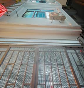 CHỈ CẦN BỎ RA 8 TỶ CÓ NGAY NHÀ ĐẸP TẠI NGÃ TƯ CÂU GIẤY DT LÊN ĐẾN 38M2