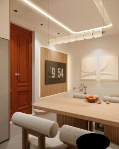 TRUNG TÂM CẦU GIẤY XÂY MỚI 6T THANG MÁY CHỈ 8.3T DT 40M2