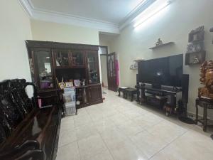 8.5 tỷ TRUNG TÂM CẦU GIẤY 40M2, 100M RA ĐƯỜNG LỚN, NGÕ THÔNG, MẶT TIỀN RỘNG, SỔ VUÔNG A4