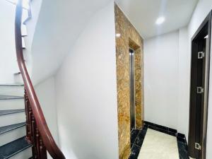 BÁN GẤP NHÀ CẦU GIẤY 6 TẦNG THANG MÁY - NỞ HẬU NHẸ - GIÁ CHỈ 7.5 TỶ!