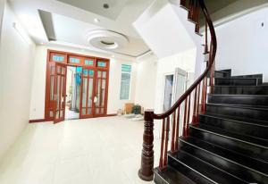 BÁN NHÀ TRẦN THÁI TÔNG - DT 62M - 5 TẦNG - MT 4,5M - NỞ HẬU - GIÁ 13.8 TỶ