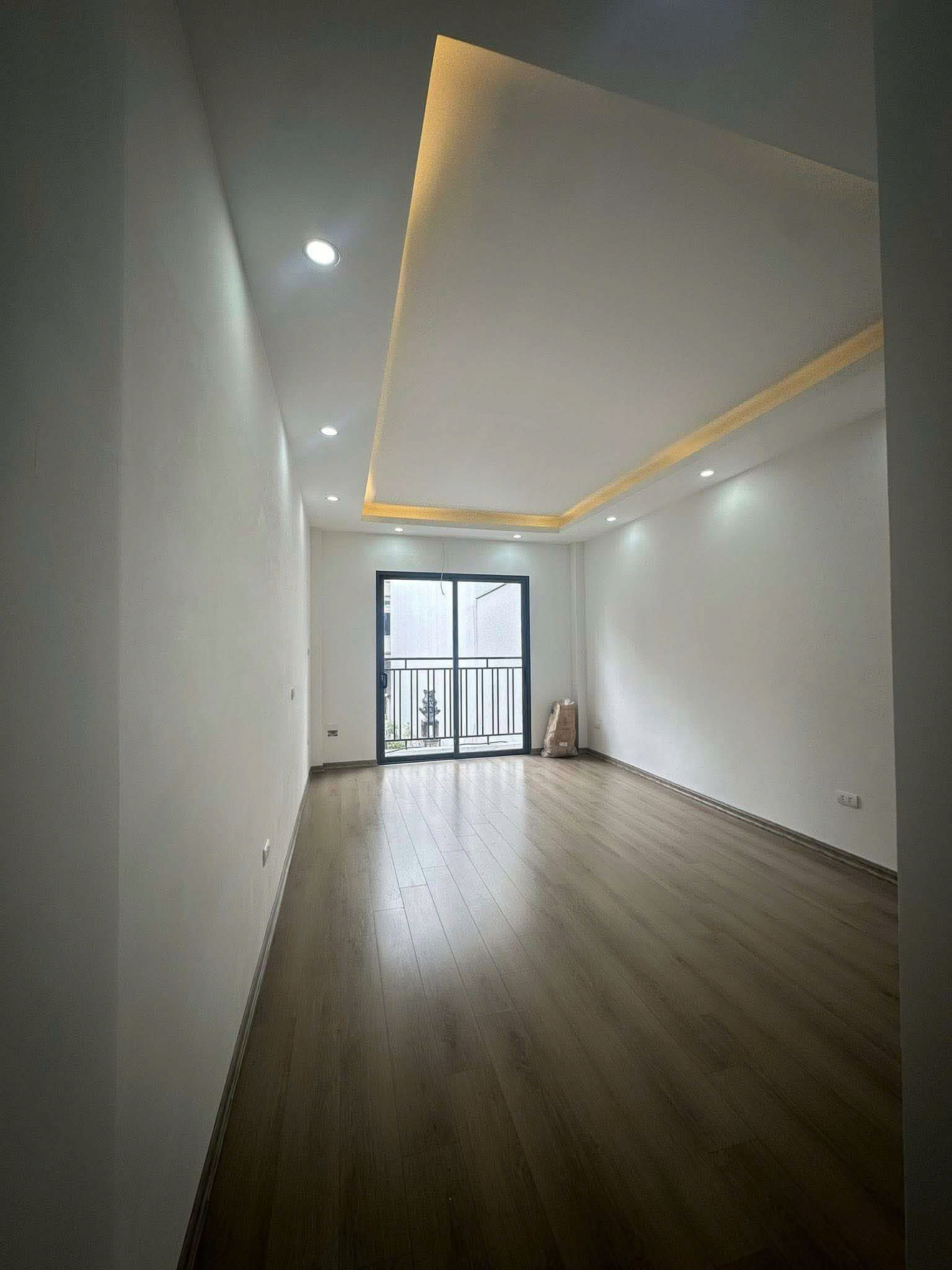 Nhà đẹp phân lô, ô tô tận cửa, full nội thất Hoàng Mai