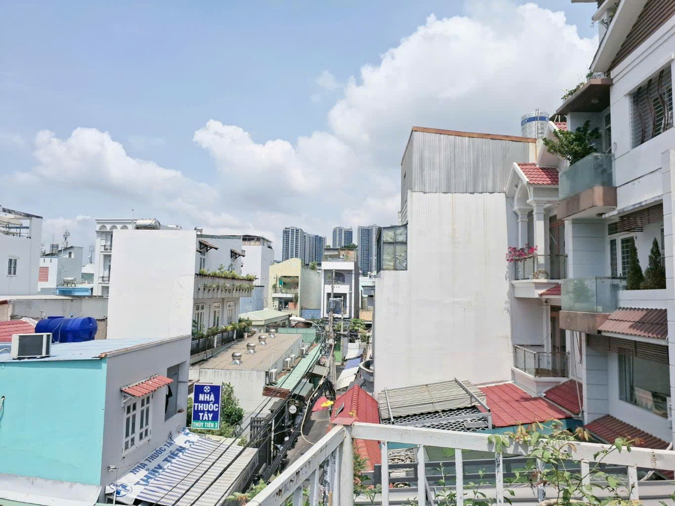 NHÀ QUẬN 7 DIỆN TÍCH KHỦNG CÓ DÒNG TIỀN CHO THUÊ