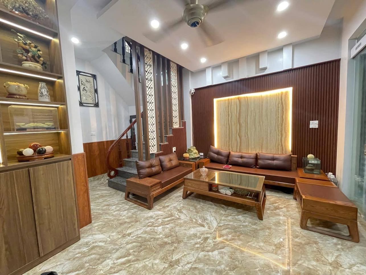 Bán nhà mặt ngõ Thái Hà