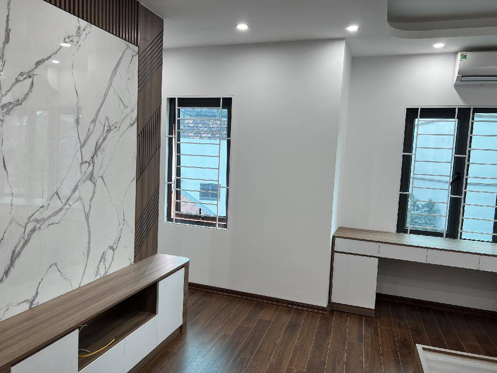 Bán nhà Thượng Cát Bắc Từ Liêm 38,6m2 5 tầng  Mặt Tiền Cực Đẹp