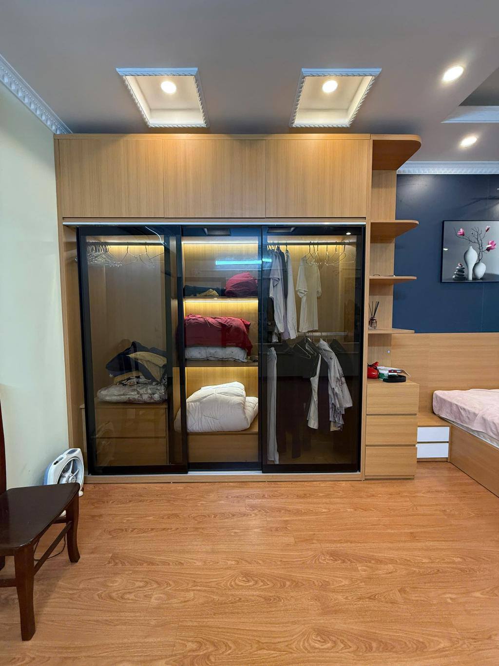 NHÀ ĐẸP Ở NGAY – Ô TÔ ĐỖ CỬA – TIỆN ÍCH BẬT NGÀN- CHỢ, SIÊU THỊ TRƯỜNG HỌC BẠT NGÀN KHÔNG THIẾU GÌ