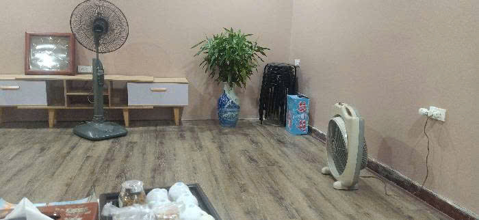 BÁN NHÀ NGÕ Ô TÔ, SÁT MẶT PHỐ MINH KHAI