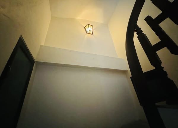 TUYỆT PHẨM NHÀ NGỌC LÂM DÂN XÂY 4 TẦNG - OTO ĐỖ CỬA LÙI NHÀ - FULL NỘI THẤT - HÀNG HIẾM GIÁ HƠN 7 tỷ