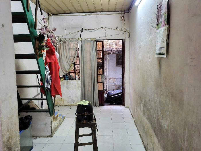 Bán nhà gần Võ Văn Kiệt, Phú Nhuận, sau lưng mặt tiền, 2 tầng, 31.8m2, 3x tỷ