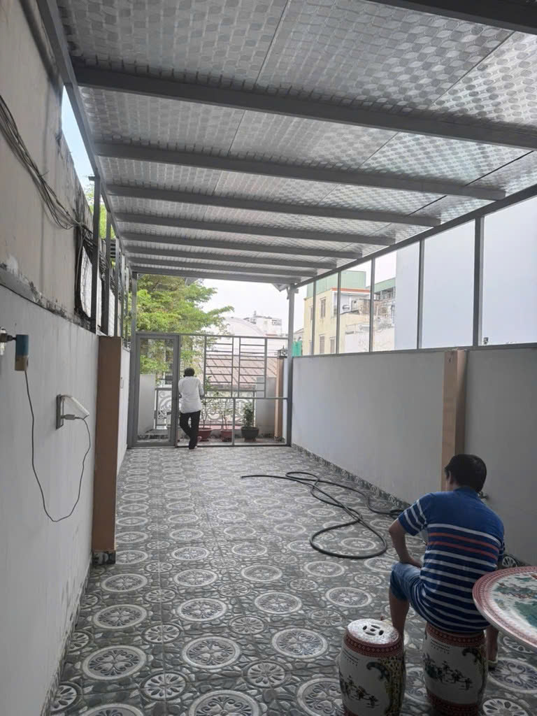 3 PHÒNG NGỦ HẺM XE HƠI 4M - SÁT MẶT TIỀN - GẦN CHỢ TÂN HƯƠNG - GIÁ CHỈ HƠN 5 TỶ 