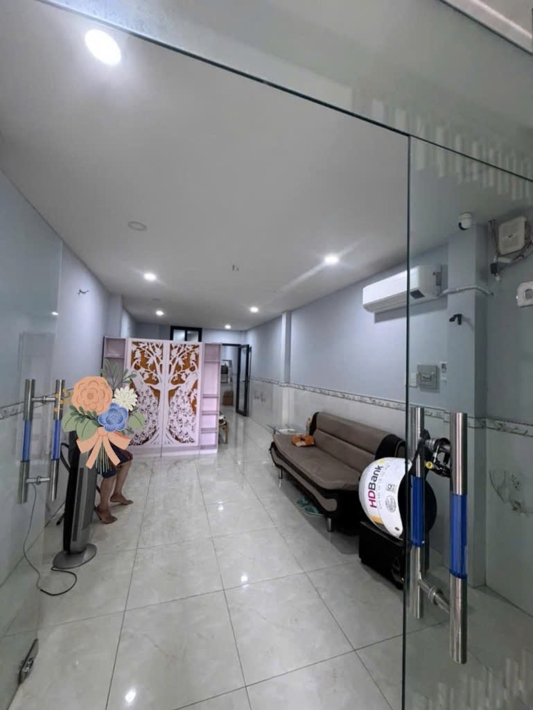 3 PHÒNG NGỦ HẺM XE HƠI 4M - SÁT MẶT TIỀN - GẦN CHỢ TÂN HƯƠNG - GIÁ CHỈ HƠN 5 TỶ 