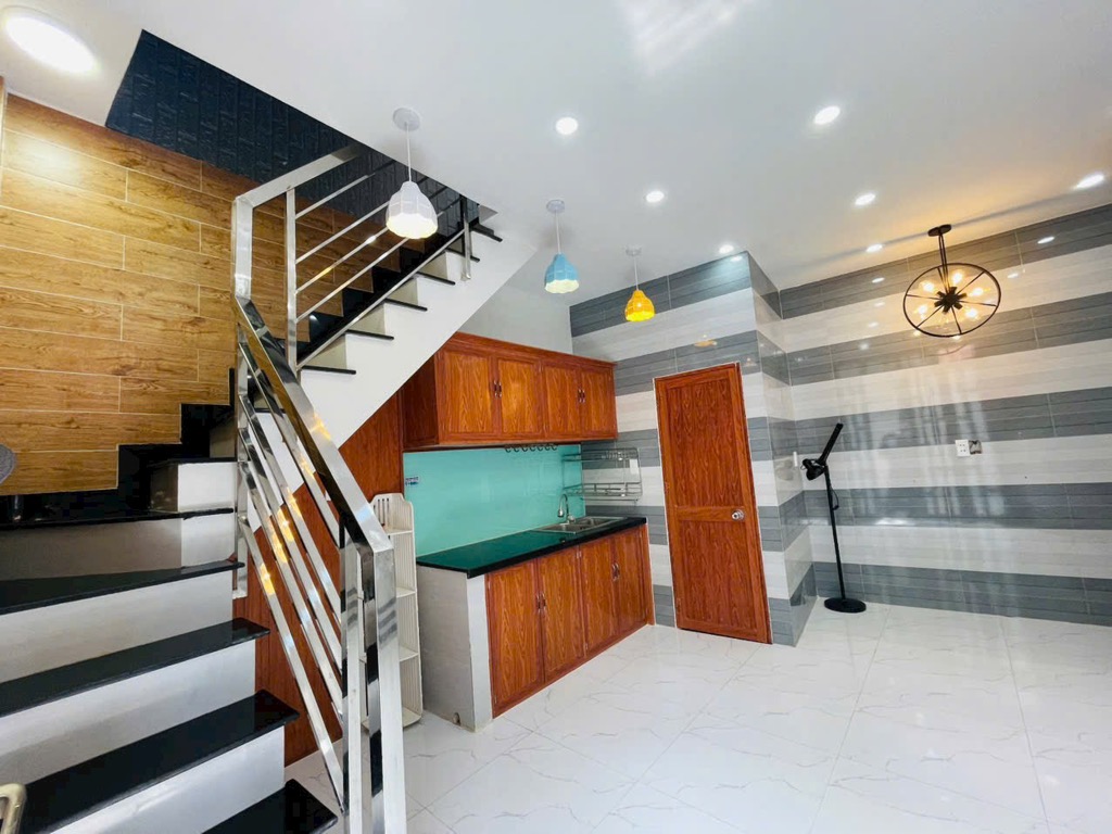 Gò Vấp 20m2 - 2 tầng - HXH - an ninh - chỉ hơn 2 tỷ