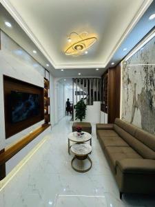 LÔ GÓC- 2 MẶT THOÁNG- THANG MÁY - KINH DOANH ĐỈNH GẦN CHỢ BÔNG ĐỎ