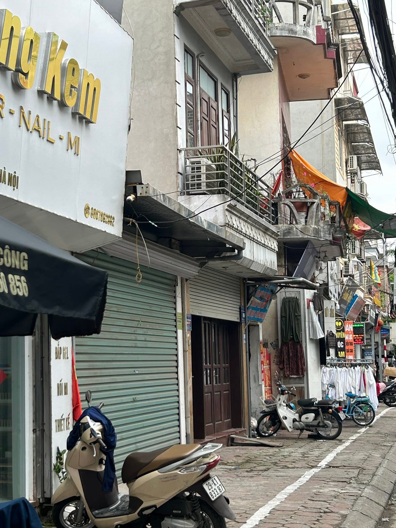 CHỈ 18 TỶ MUA NGAY NHÀ PHỐ PHƯỜNG ĐỨC GIANG, QUẬN LONG BIÊN. KINH DOANH SIÊU ĐỈNH