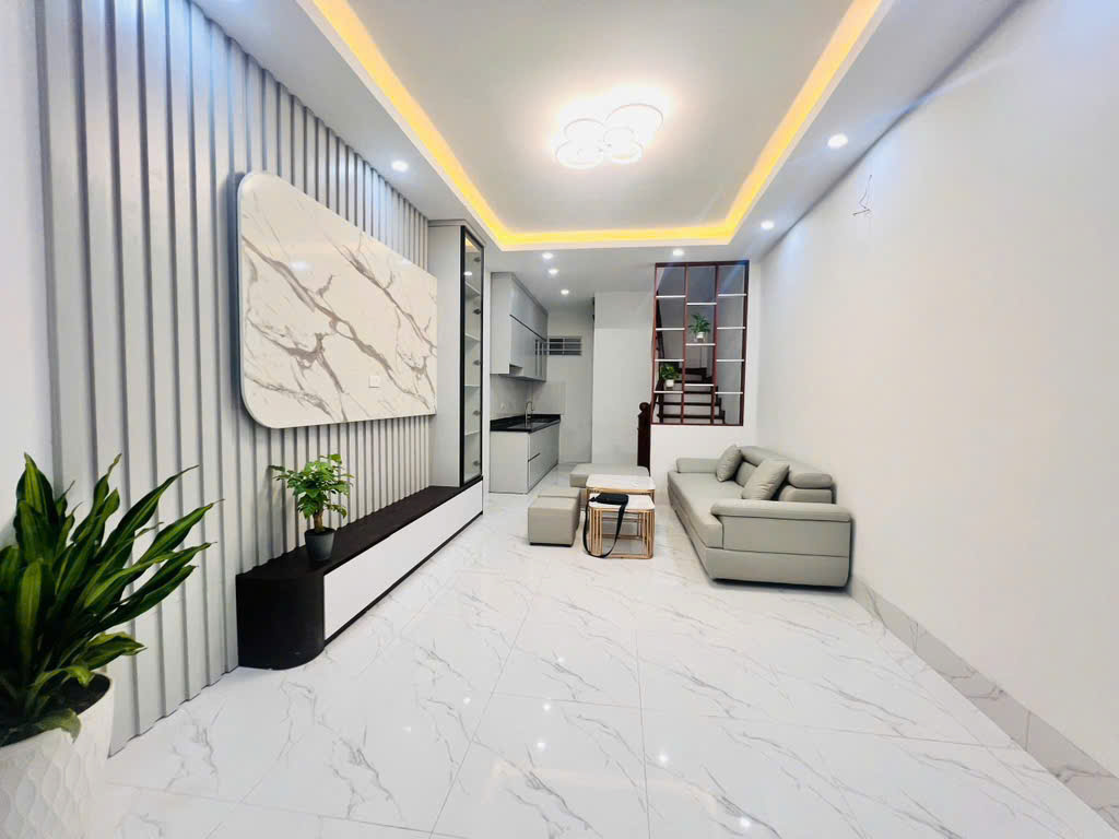 BÁN GẤP 5 TẦNG ĐẠI TỰ - HOÀI ĐỨC - 4.3 TỶ - Ô TÔ ĐẬU CỬA. LH MINH MINH 0399.785.305.