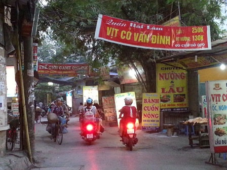 Bán nhà phố Vũ Hữu