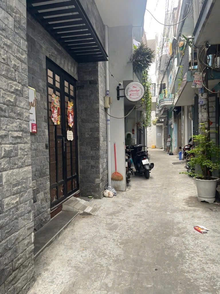 NHÀ TÂN PHÚ RẺ HƠN BÌNH TÂN - KỀ BÊN AEON MALL TÂN PHÚ - PHẠM QUÝ THÍCH - CẠNH CHỢ TÂN HƯƠNG - 2 TẦNG KIÊN CỐ - 4x7M SỔ VUÔNG VỨC HOÀN CÔNG ĐỦ - SÁT MẶT TIỀN - GIÁ CHỈ NHỈNH 3 TỶ XÍU XIU 