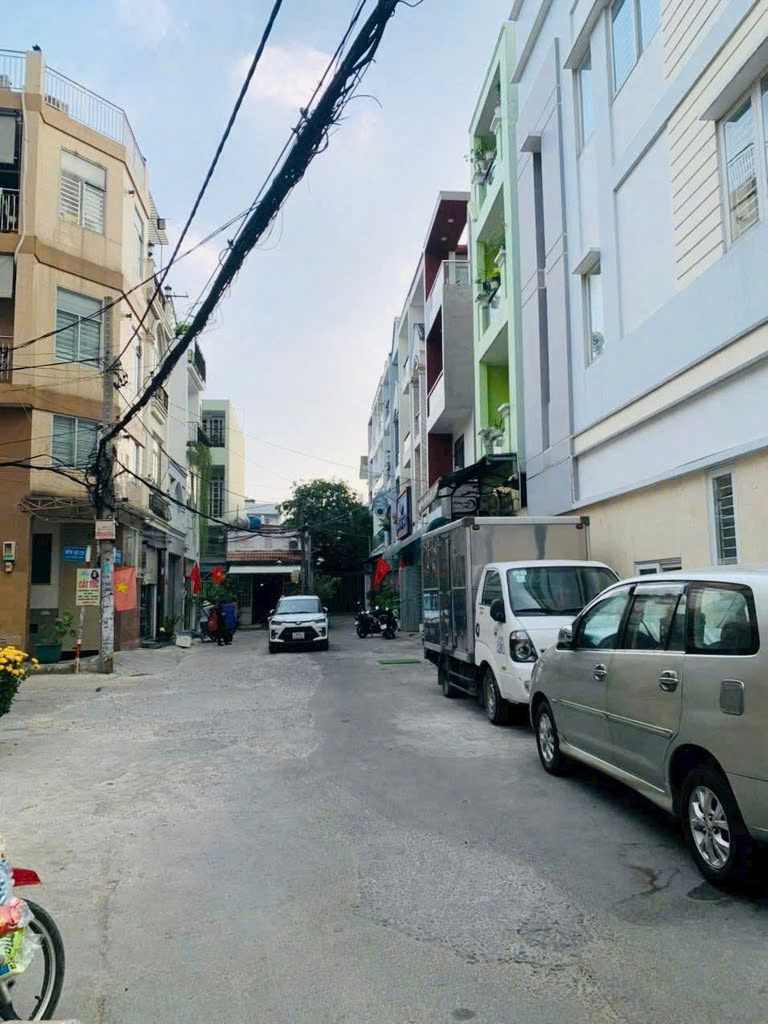 SIÊU PHẨM TÂN PHÚ - SÁT AEON MALL - GIÁ NHỈNH 5 TỶ - 4 TẦNG 51M2 - HẺM XE HƠI 5M