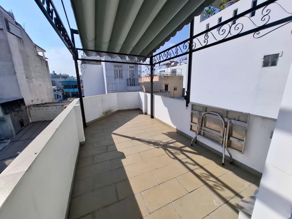 BÁN NHÀ QUẬN 11 - 7.5 TỶ - SÂN VƯỜN CỰC ĐẸP - 4 TẦNG BTCT