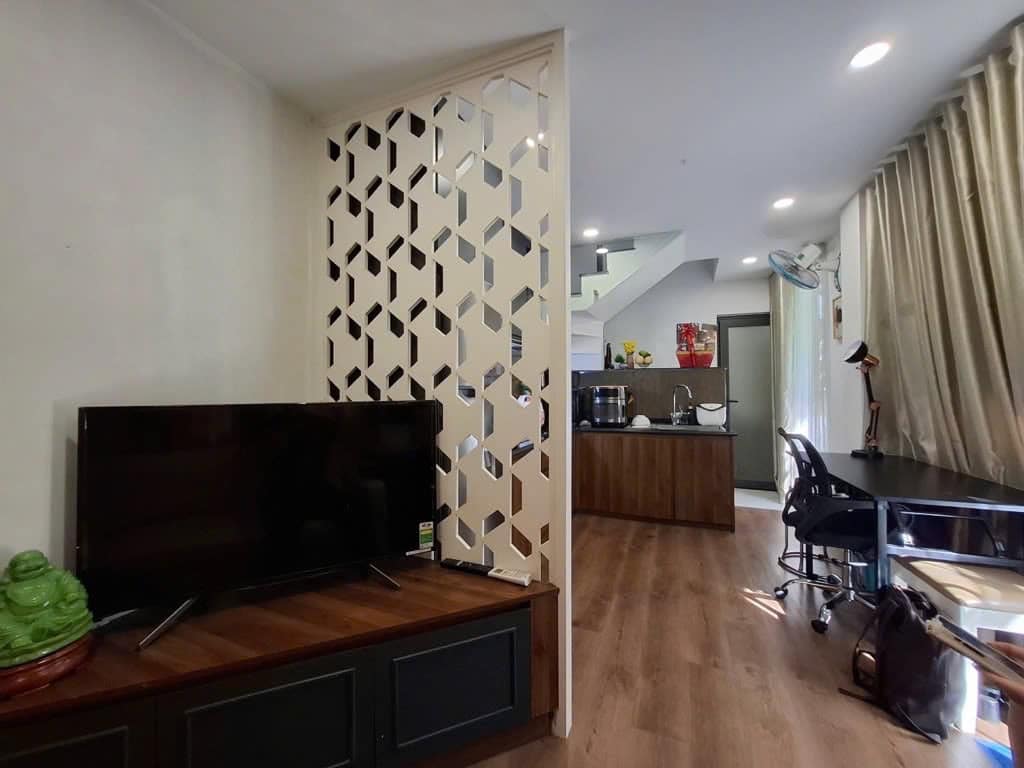 BÁN NHÀ QUẬN 11 - 7.5 TỶ - SÂN VƯỜN CỰC ĐẸP - 4 TẦNG BTCT