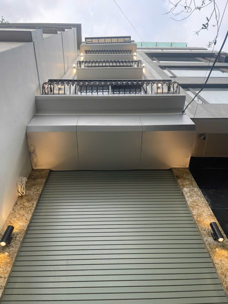 NHÀ MỚI, 7 TẦNG THANG MÁY, THIẾT KẾ HIỆN ĐẠI, MẶT NGÕ Ô TÔ TRÁNH, DỪNG ĐỖ, KINH DOANH, HAI THOÁNG TRƯỚC  SAU.