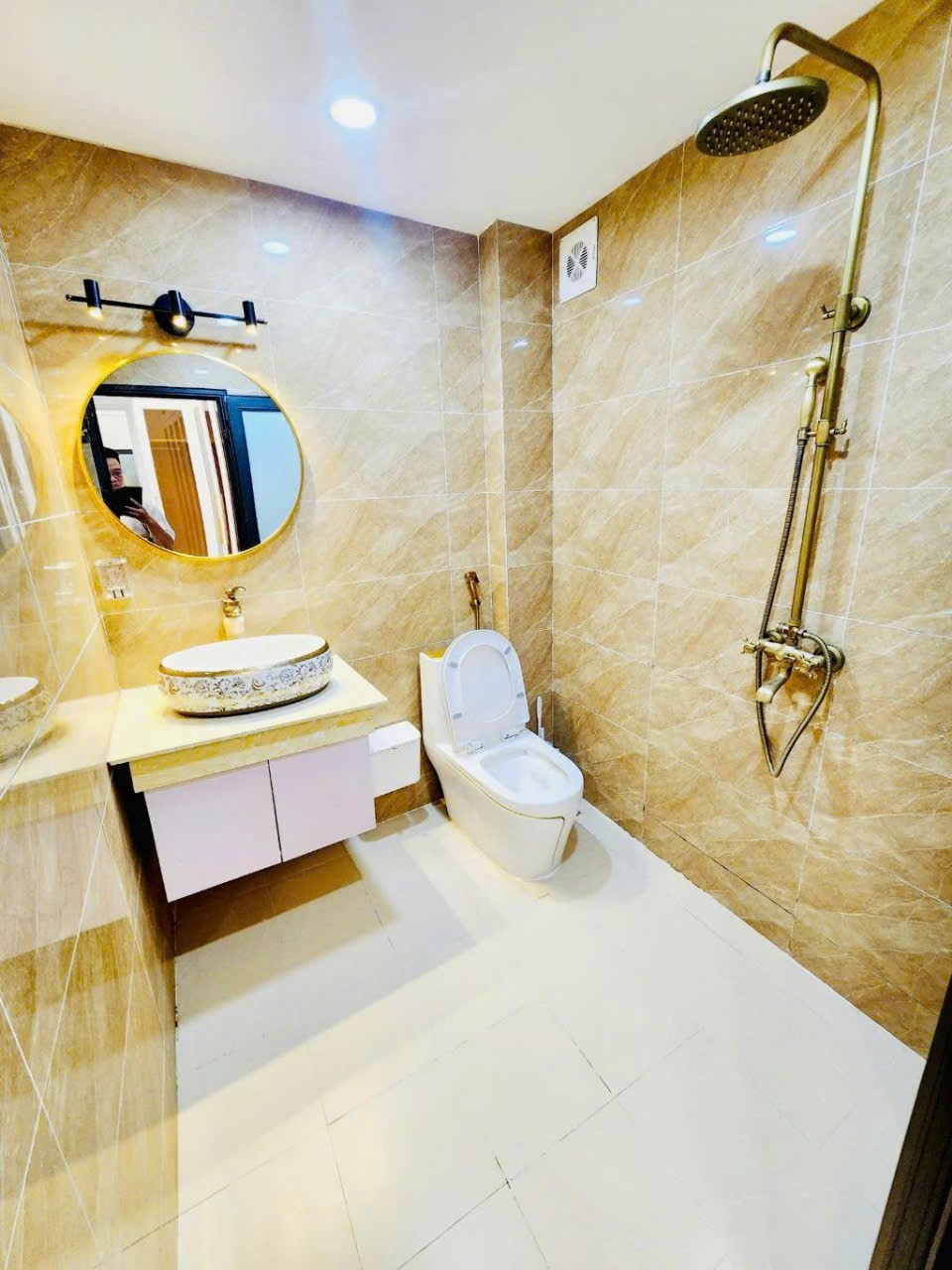 VỊ TRÍ ĐẮC ĐỊA TRUNG TÂM GREEN DIAMOND LÁNG HẠ