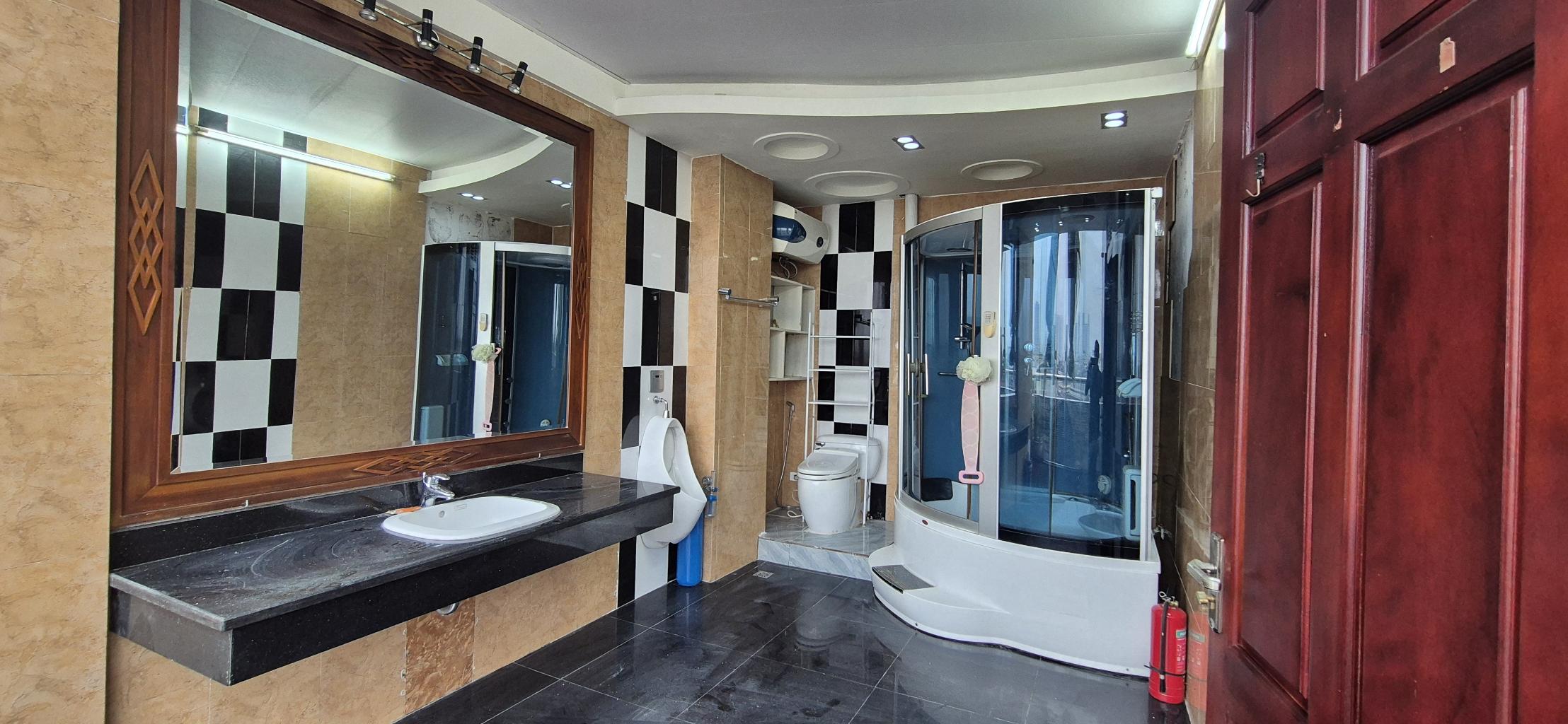 CC ĐẸP SANG FULL NỘI THẤT ĐẸP ,CHỦ CẦN BÁM GẤP