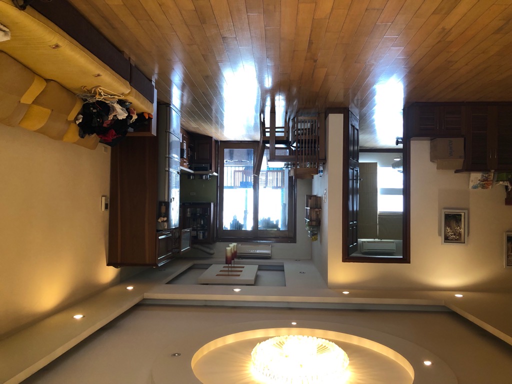 Cccc chính chủ cần bán Gấp dt rộng full nội thata xịn mà giá siêu giẻ