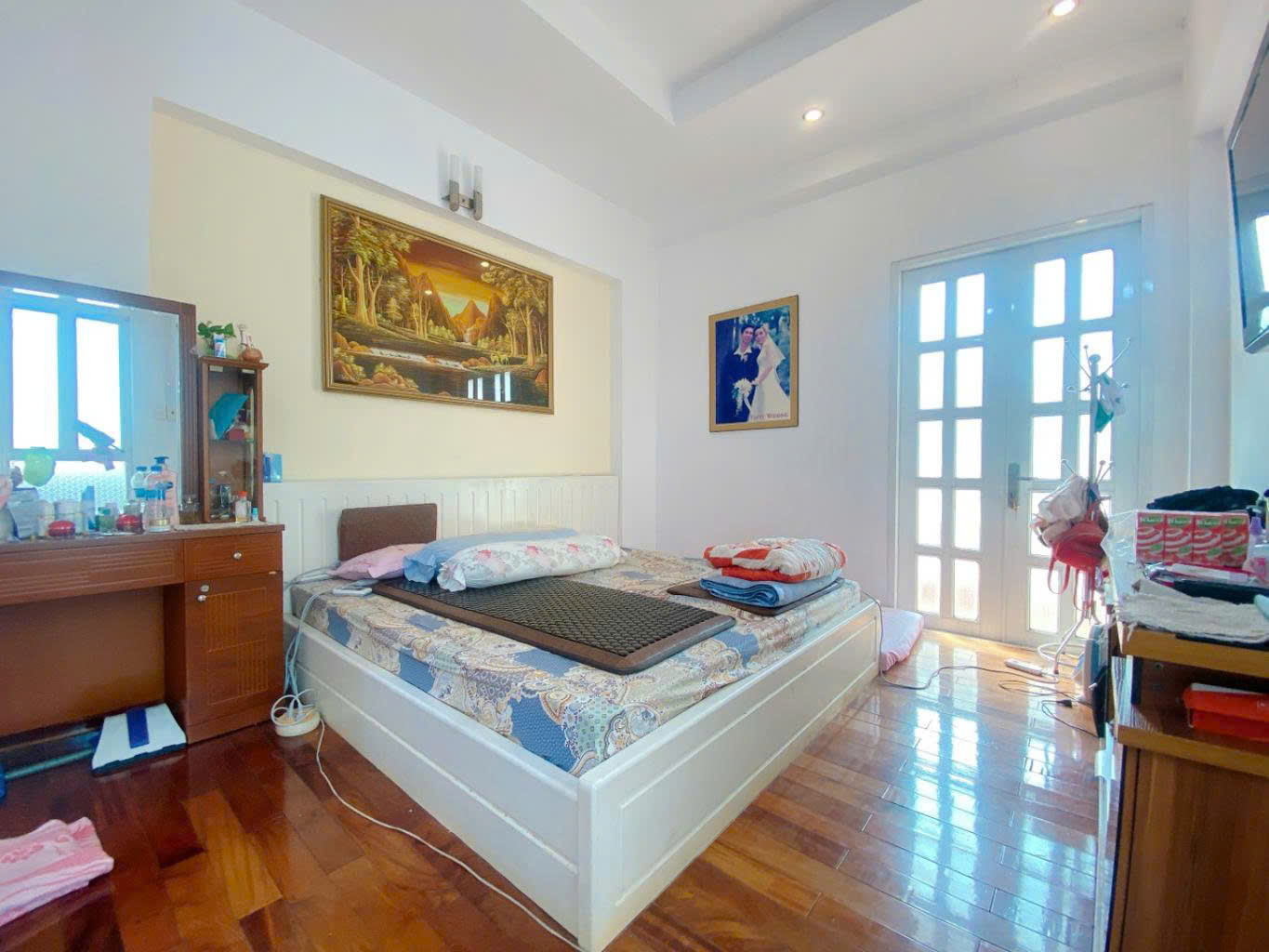 QUẬN 10 - NGAY NHÀ HÁT HÒA BÌNH - BA THÁNG HAI - HXH SÁT MT - CĂN GÓC 3 MẶT THOÁNG - 4 TẦNG - NGANG 7.2M² CHỈ 14 TỶ