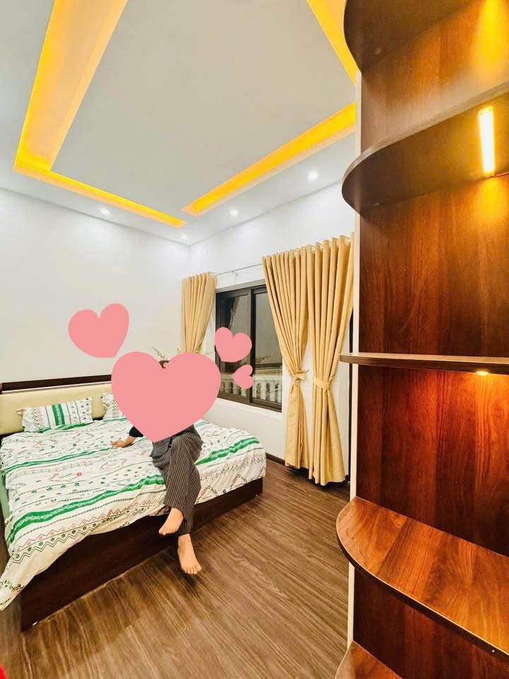 BAY NHANH- GIÁ TỐT- Ô TÔ TRÁNH ĐỖ NGÀY ĐÊM- KINH DOANH ĐỈNH- THANG MÁY - THẠCH BÀN LONG BIÊN - 9.5 TỶ