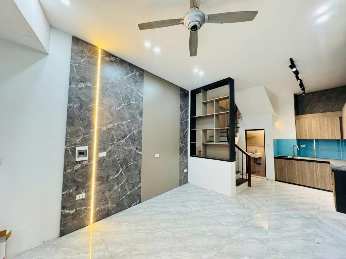 NGỌC THỤY NHÀ NGÕ THÔNG – Ô TÔ VÀO – GẦN PHỐ -36m2 - 6,1 tỷ