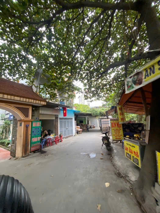 HƠN 1 Tỷ, MẢNH ĐẤT RỘNG MẶT NGÕ Ô TÔ 7 CHỖ ĐÁNH VÕNG, GẦN PHỐ.