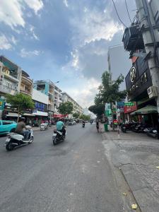 Siêu phẩm khu Bành Văn Trân - Tân Bình - 30m2 - 5 Tần BTCT - 4 PN