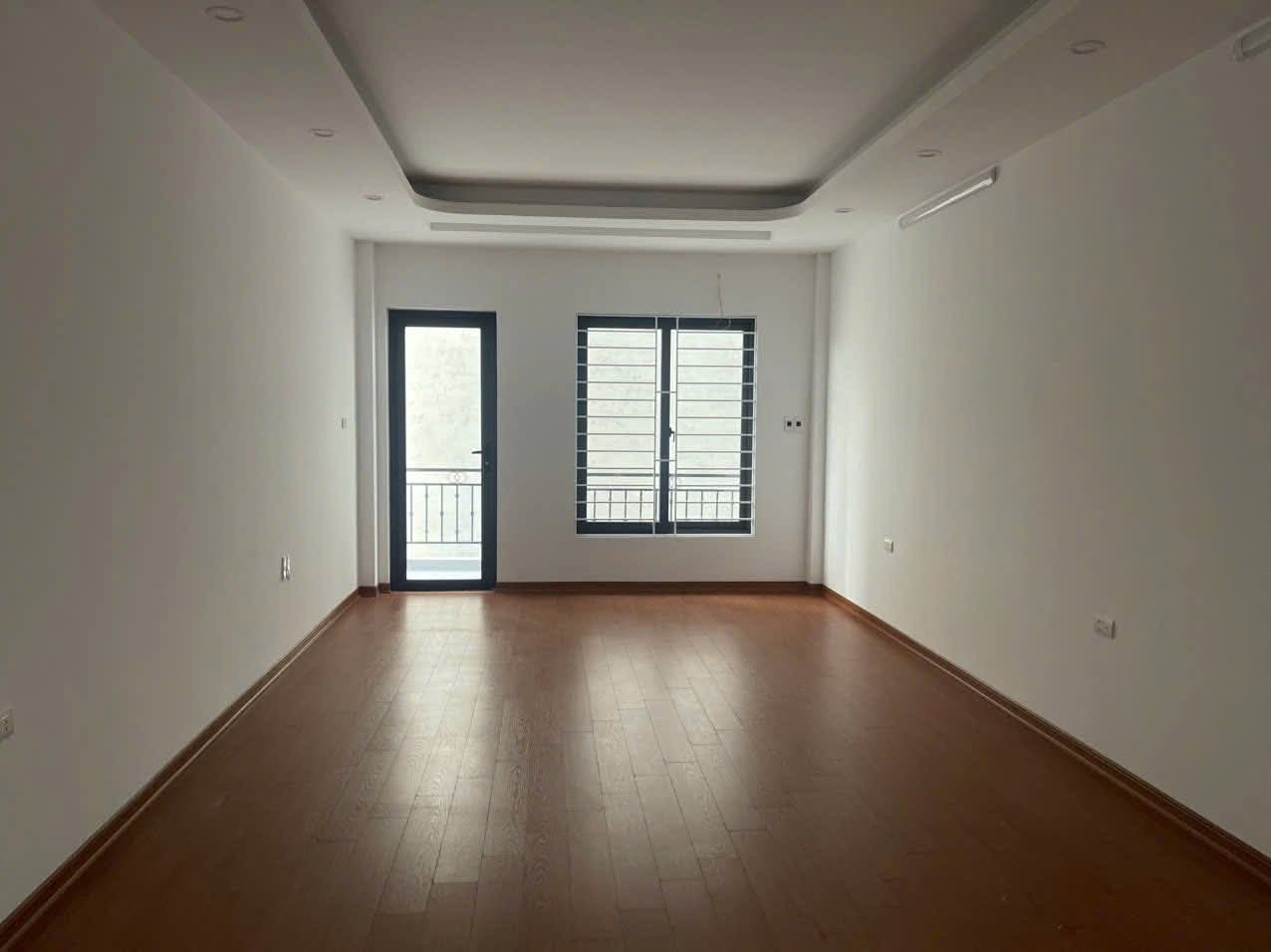 NHÀ ĐẸP -VỊ TRÍ ĐẮC ĐỊA