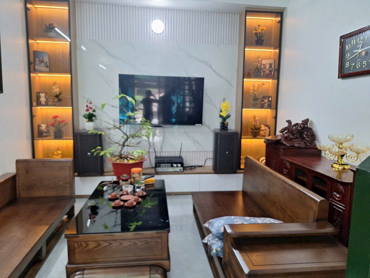 Bán nhà riêng Đông Anh full đồ diện tích 42m giá 5,950,000,000