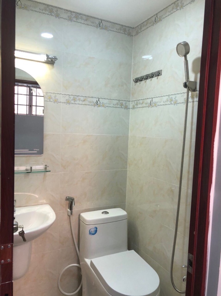 MẶT TIỀN KHỦNG - KINH DOANH TỐT.