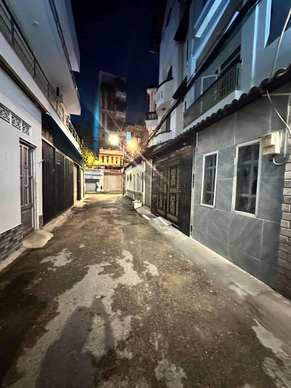 •	BÁN NHÀ KDC ĐB HẺM XE TẢI THÔNG NGUYỄN TƯ GIẢN P12, GÒ VẤP 4X16 GIÁ 11.9 TỶ