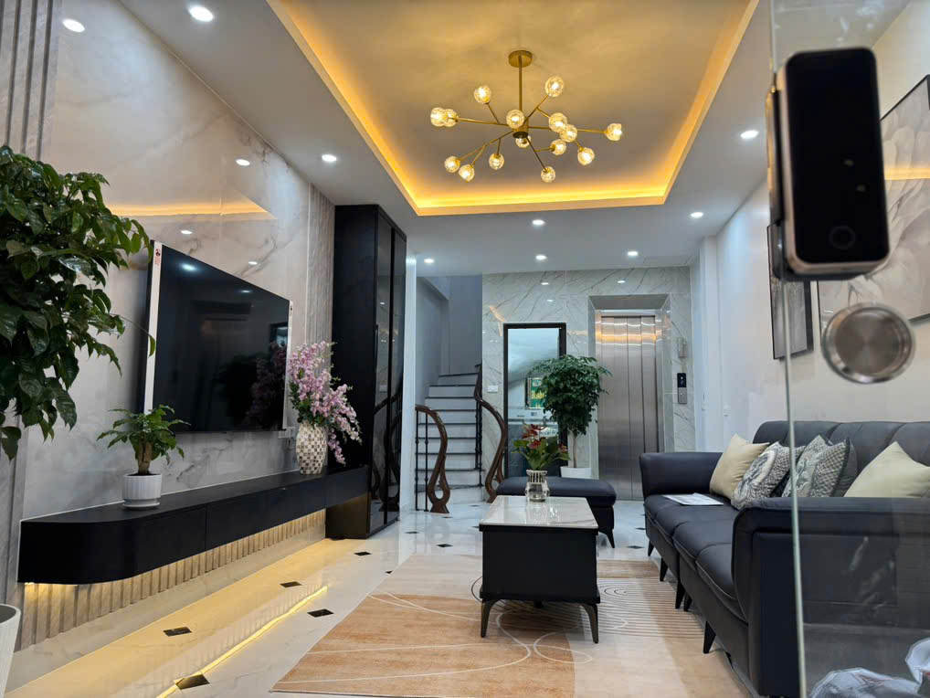 NHÀ PHÂN LÔ TRẦN QUỐC HOÀN 40M2 Ô TÔ ĐỖ CỬA 12.5 Tỉ